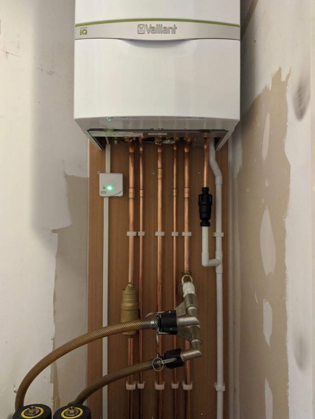 ae7e4fec-4964-41a4-963c-9943453e302a